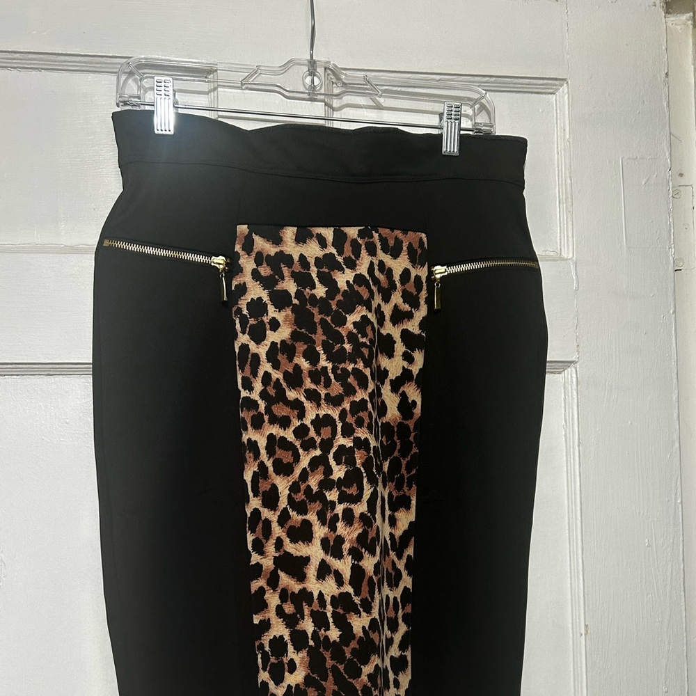 “Send Ur Price?” Leopard Print & Black Skirt…🥰 - Picture 3 of 5